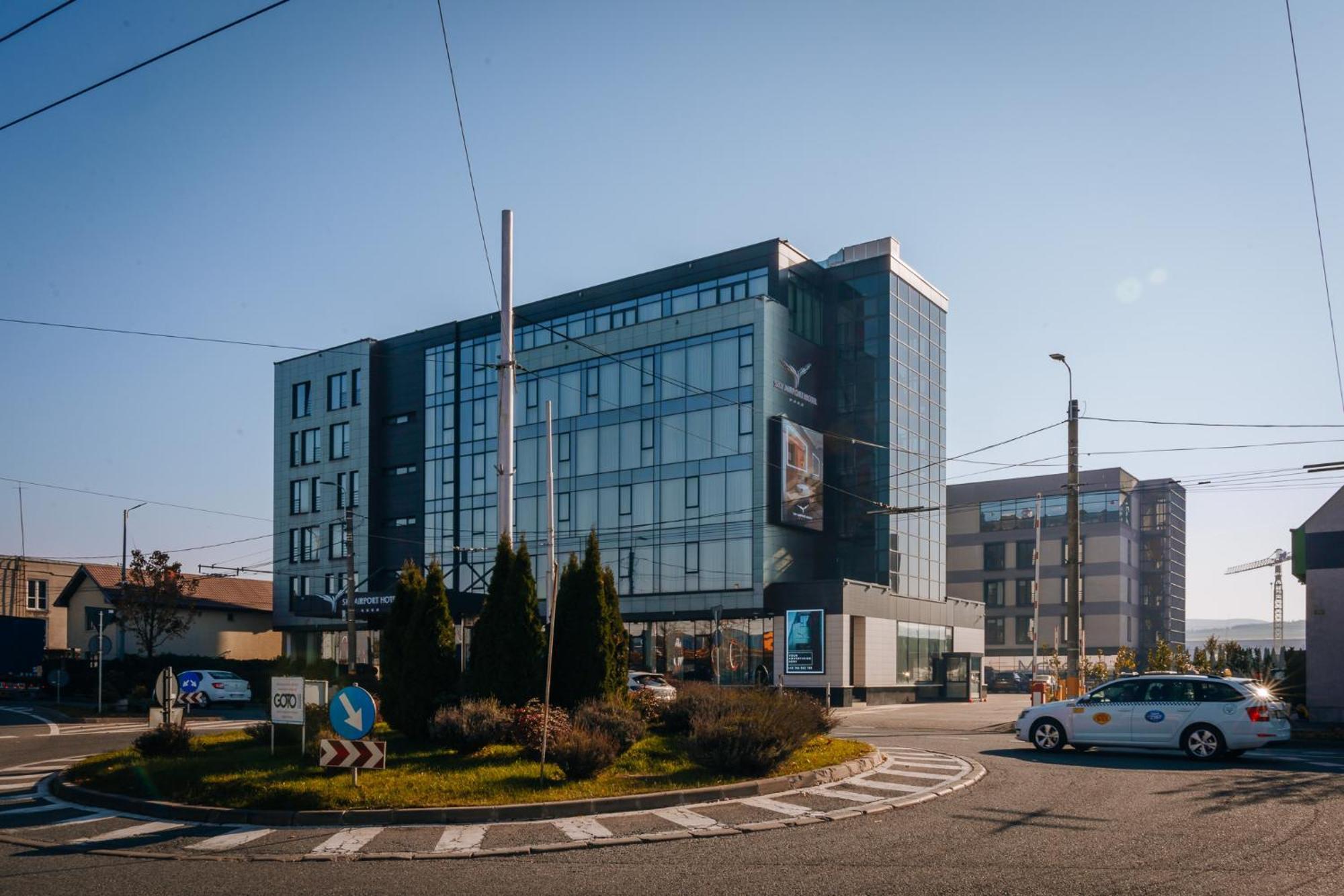 Sky Airport Hotel クルージュ＝ナポカ エクステリア 写真