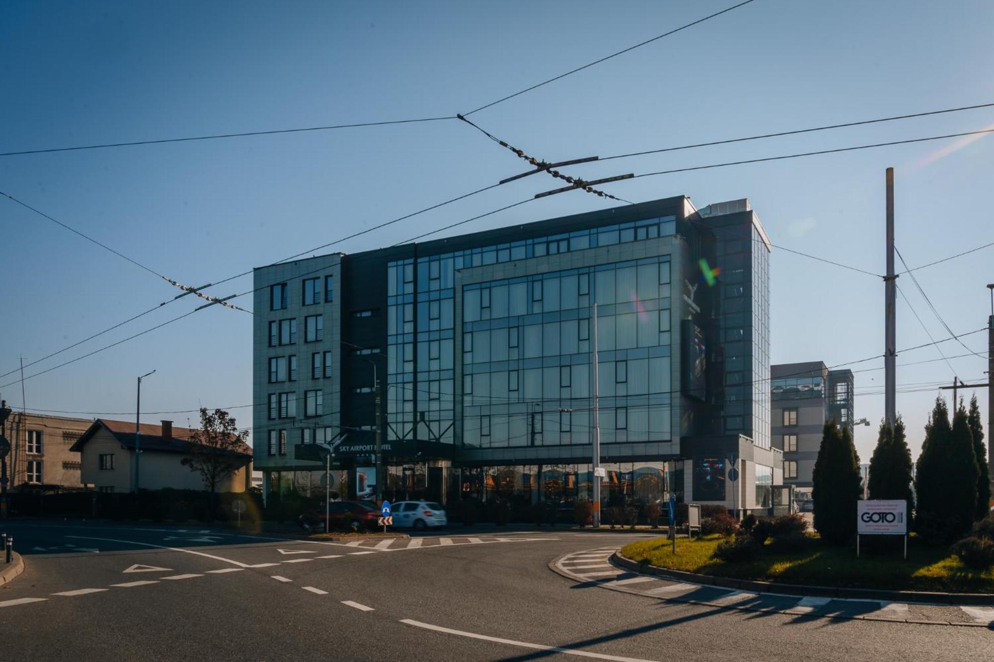 Sky Airport Hotel クルージュ＝ナポカ エクステリア 写真