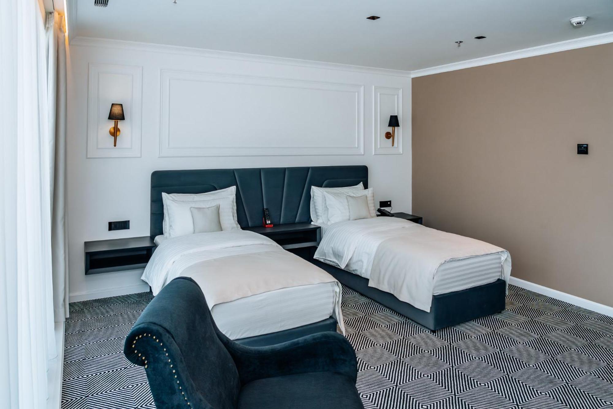 Sky Airport Hotel クルージュ＝ナポカ エクステリア 写真