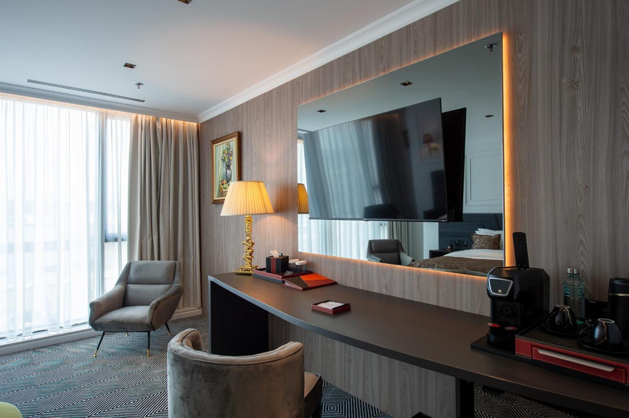 Sky Airport Hotel クルージュ＝ナポカ エクステリア 写真